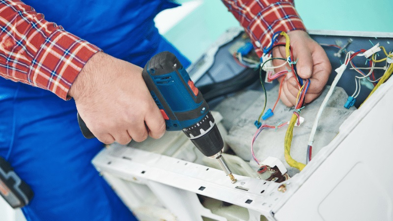 Güzelbahçe Westinghouse Westinghouse çamaşır makinesi kart tamiri – Su almama arızası orijinal parça ile giderildi. - Teknik servis örneği